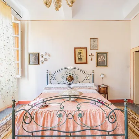 Casa Anna Lucca